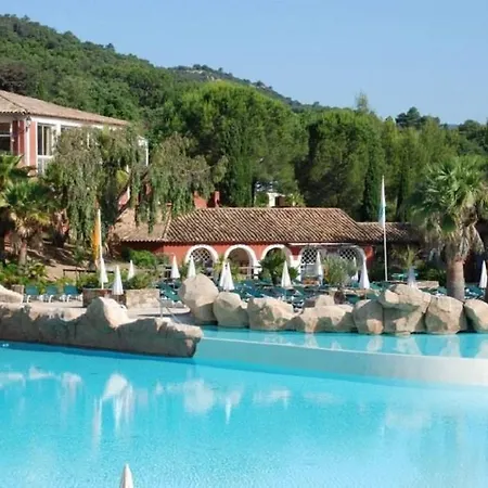 De La Pinede 15 Holiday home